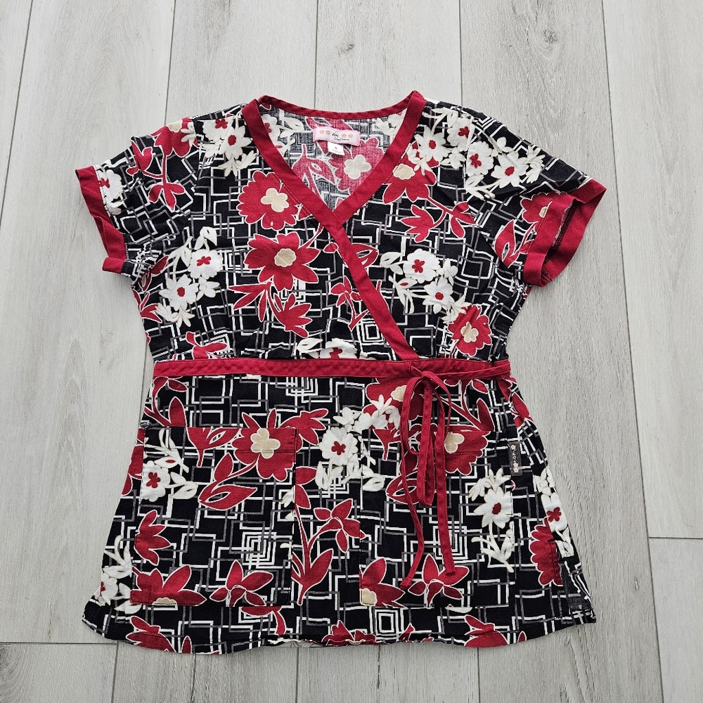 Koi Scrub Top, Floral, Japanese, Size Small